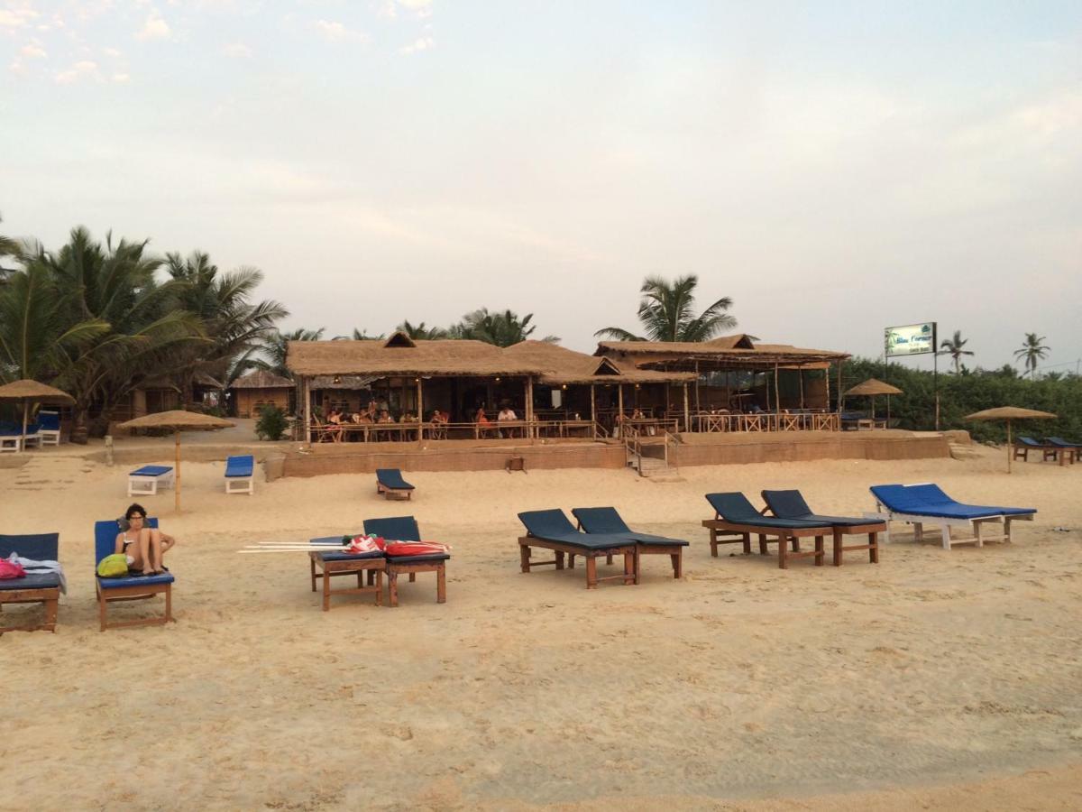Blue Corner Beach Huts & Restaurant 比纳里姆 外观 照片